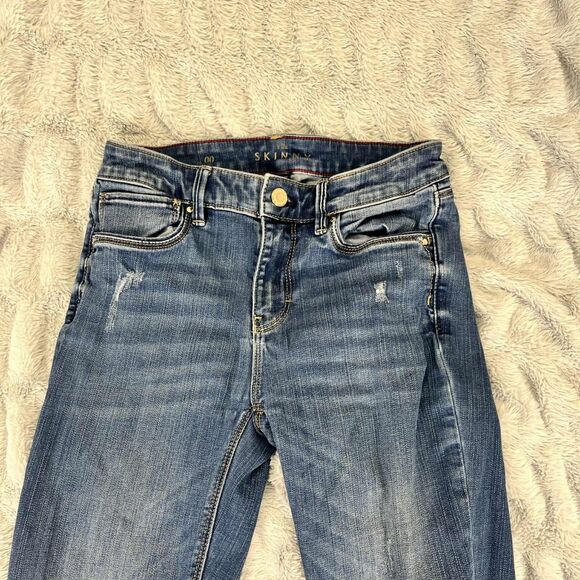 White House Black Market Jeans Womens 00 Skinny Mid Rise Distressed Blue Denim - Picture 3 of 8